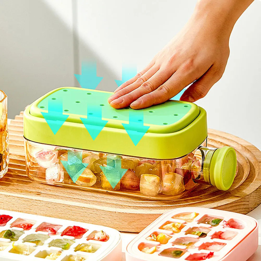 16.9oz Ice Cube Tray Water Bottle with Straw Silicone Ice-Make Pressing Mould Drink Bottle